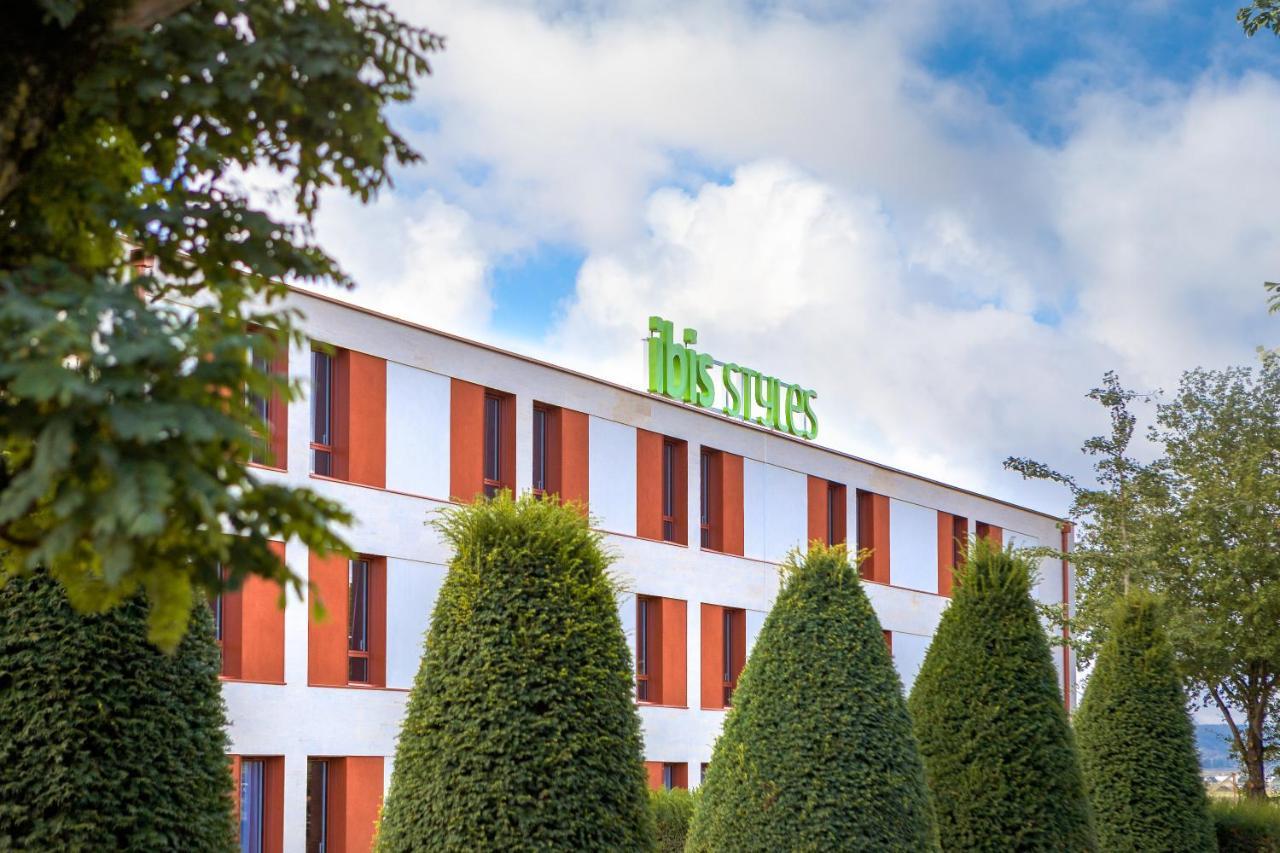 ホテル Ibis Styles Dijon Sud Domaine De Beauregard 21600 ロンヴィック エクステリア 写真