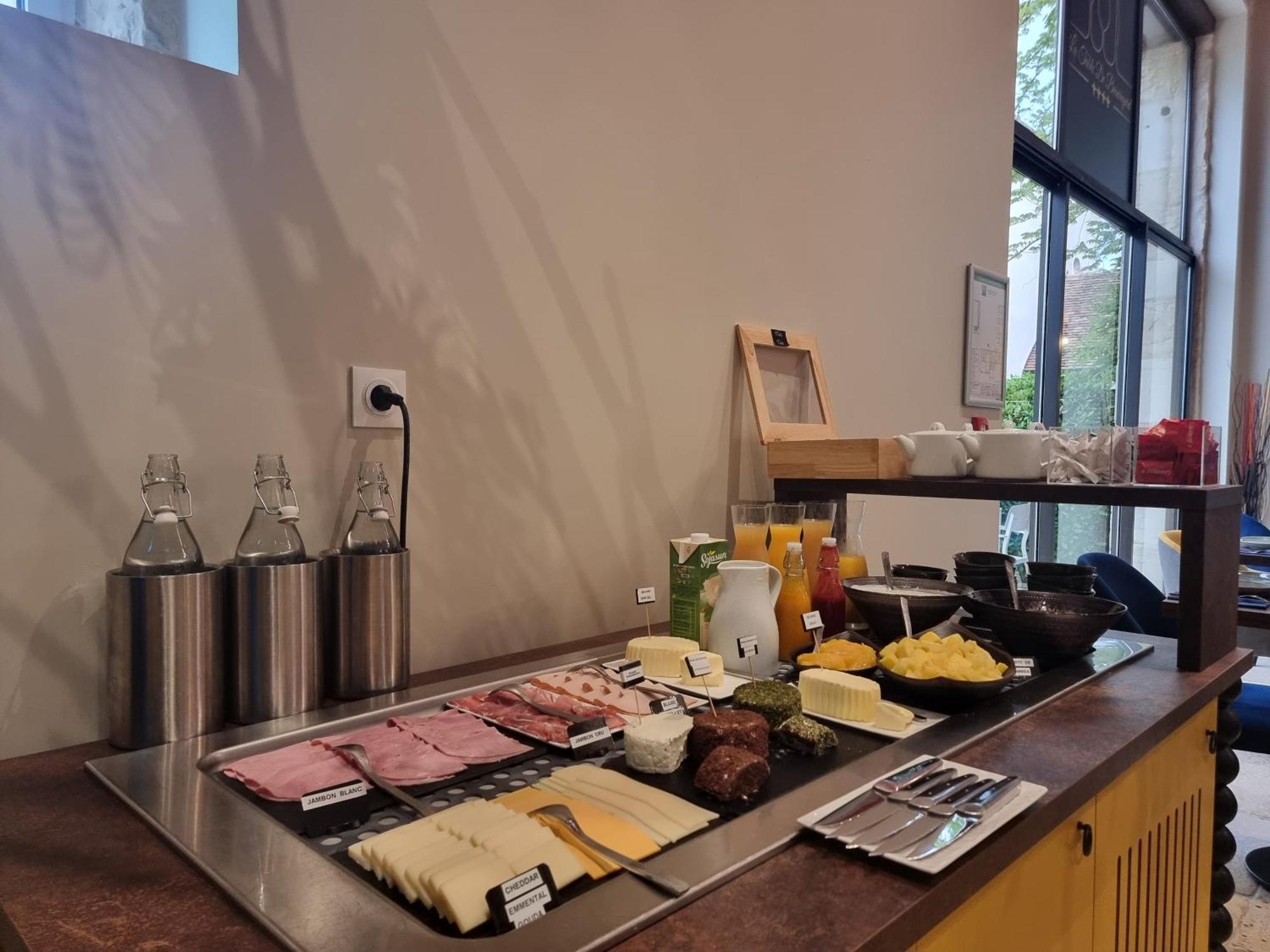 ホテル Ibis Styles Dijon Sud Domaine De Beauregard 21600 ロンヴィック エクステリア 写真