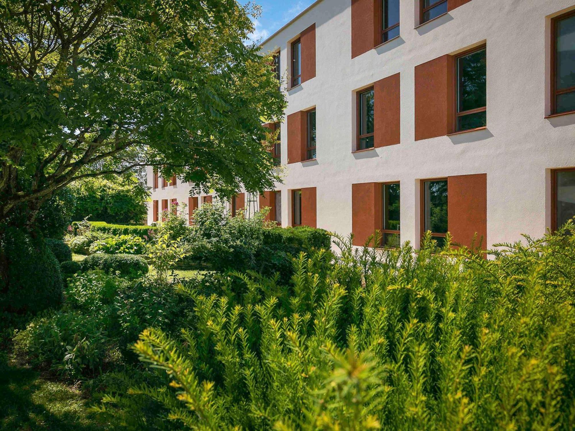 ホテル Ibis Styles Dijon Sud Domaine De Beauregard 21600 ロンヴィック エクステリア 写真